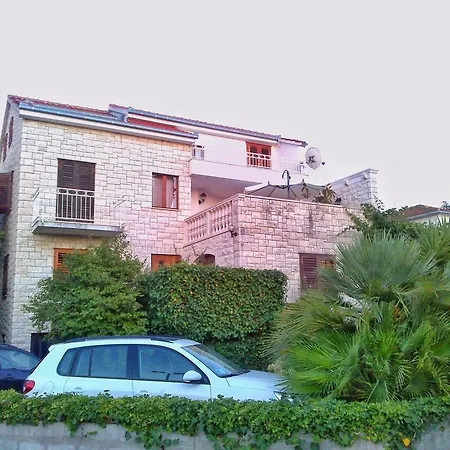 Mladenka Apartman Supetar