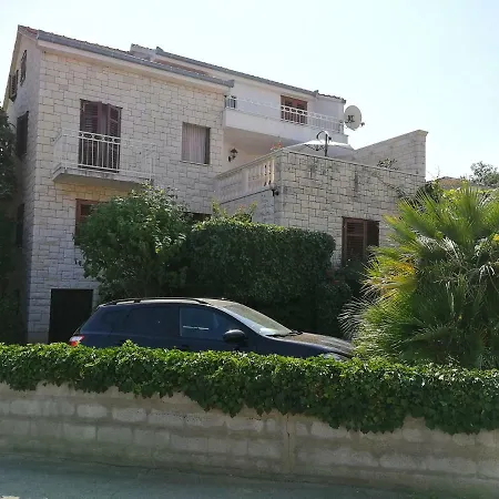 Mladenka Apartman Supetar