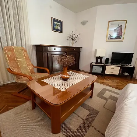 Mladenka Apartamento