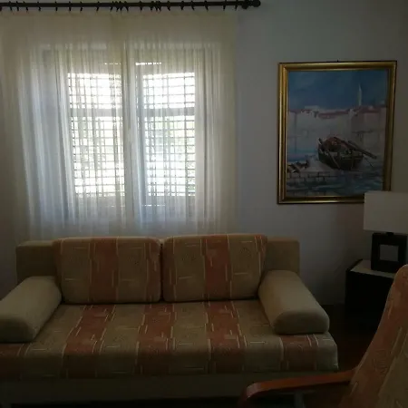 Apartment Mladenka *