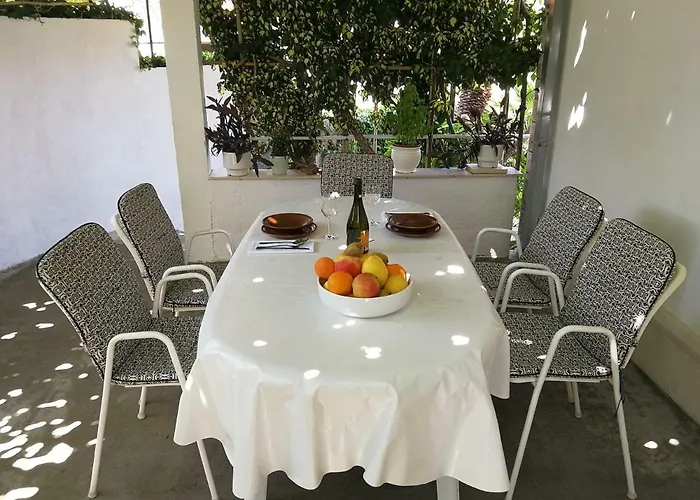 Mladenka Apartament Supetar